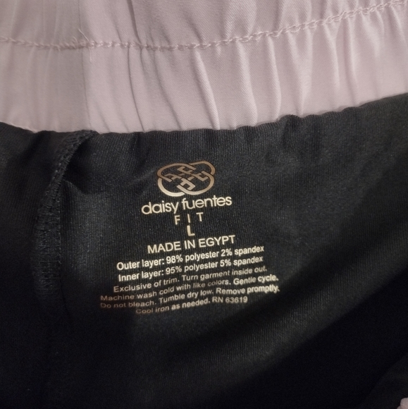 Active Shorts by Daisy Fuentes - Picture 2 of 3